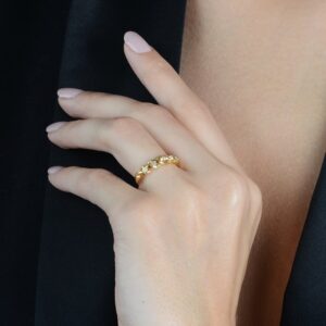 Anel Elisa  Ouro 24k e zircônia.